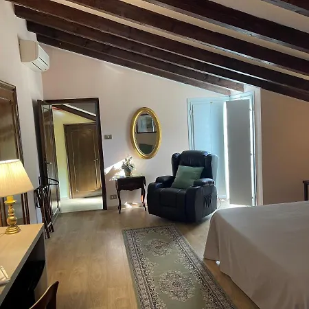 فندق Roma 4*